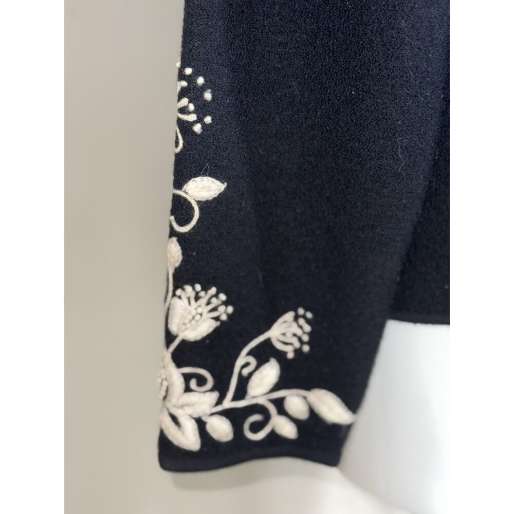 Embroidered Floral Wool Cardigan Cottagecore Romantic Grannycore Vintage Size M - Picture 7 of 13